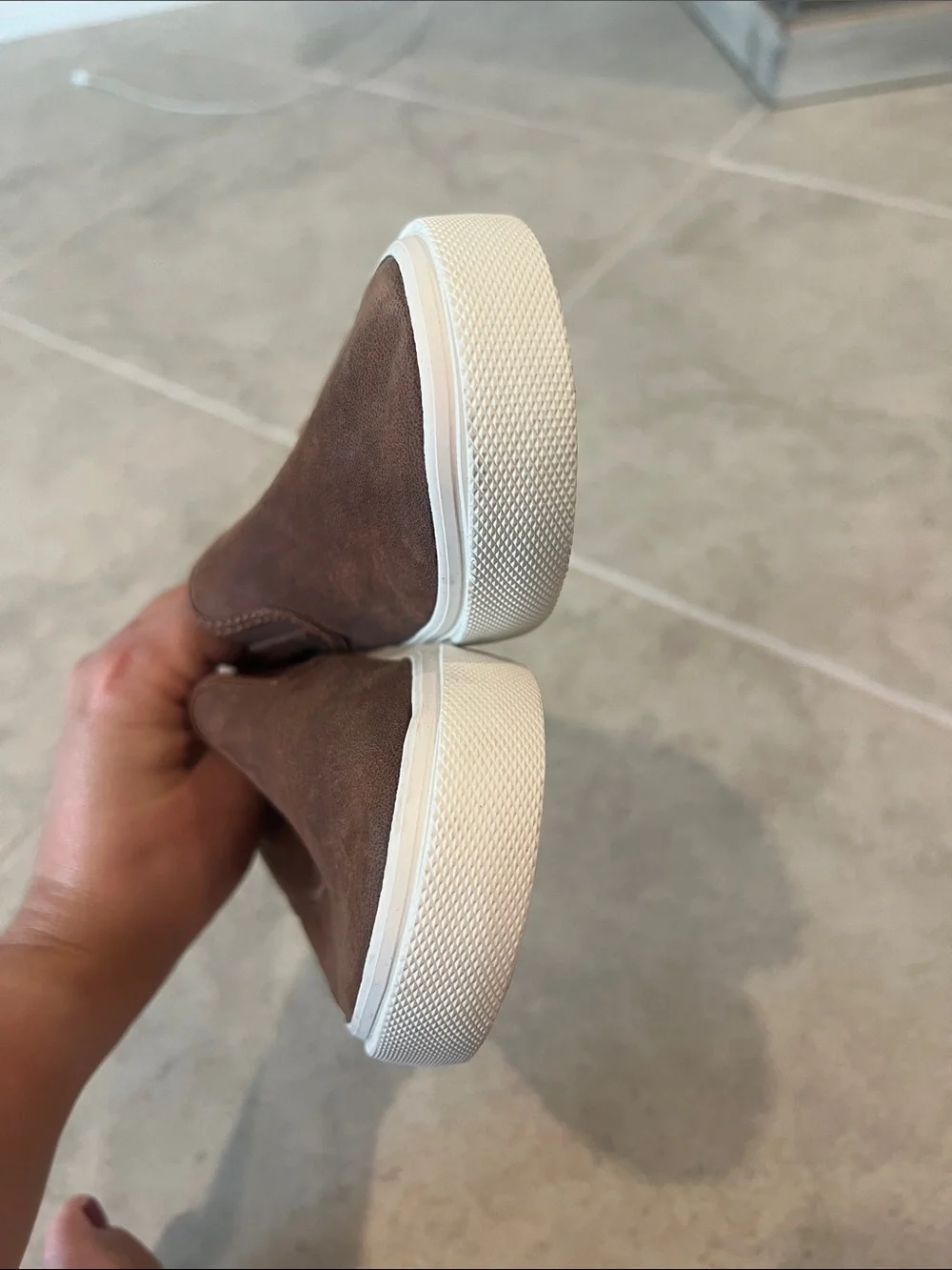 • NWT Old Navy Boy Slip-On Loafers in Brown with White Sole, size 2 •